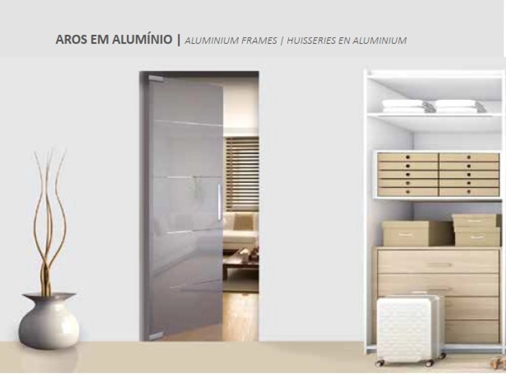 DESIGN DE CAIXA EM ALUMÍNIO PARA PORTA PENDULUM